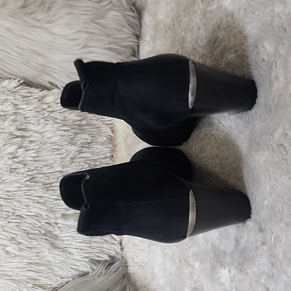 MICHAEL KORS BRANDY BOOTS - Picture 10 of 11